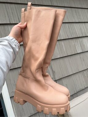Women’s Chunky Knee-High Boots in Blush fashionova